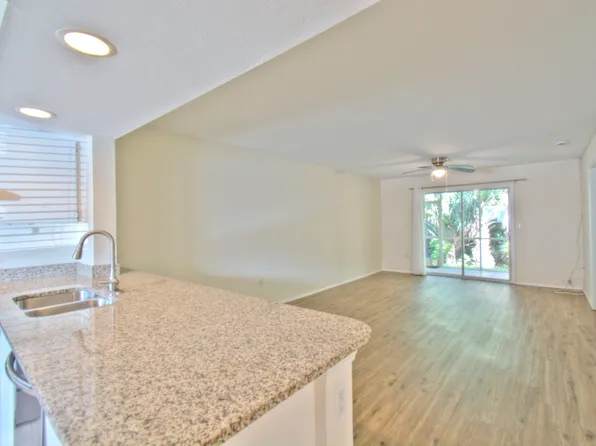 2385 Naples Trace Cir, Naples, FL