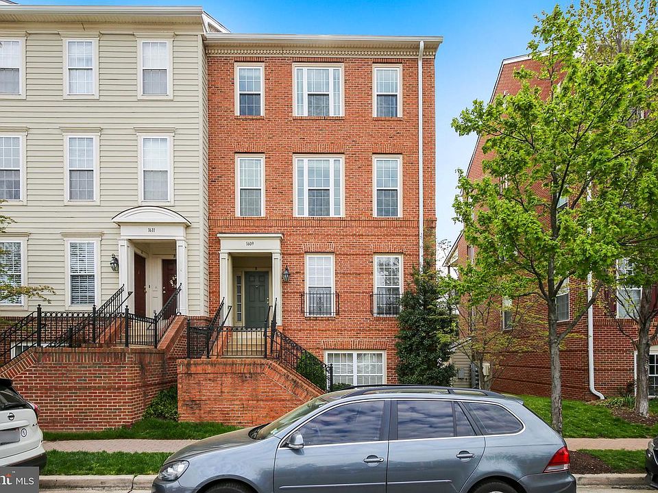 1st image of 1609B Potomac Greens Dr
