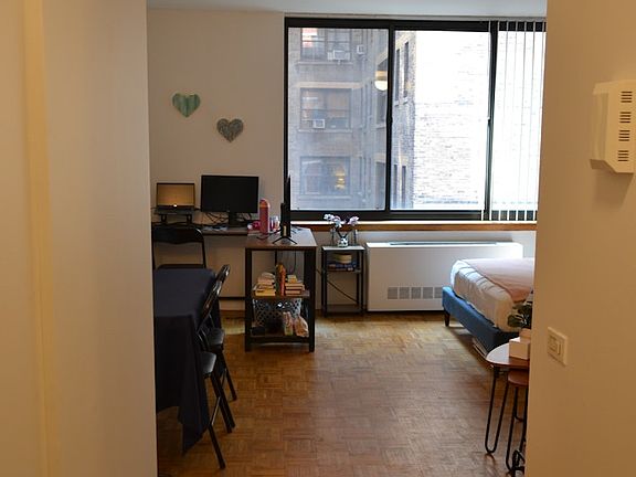 4th image of 250 W 89th St APT 6A