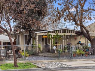 142 N 10th Ave, Upland, CA 91786