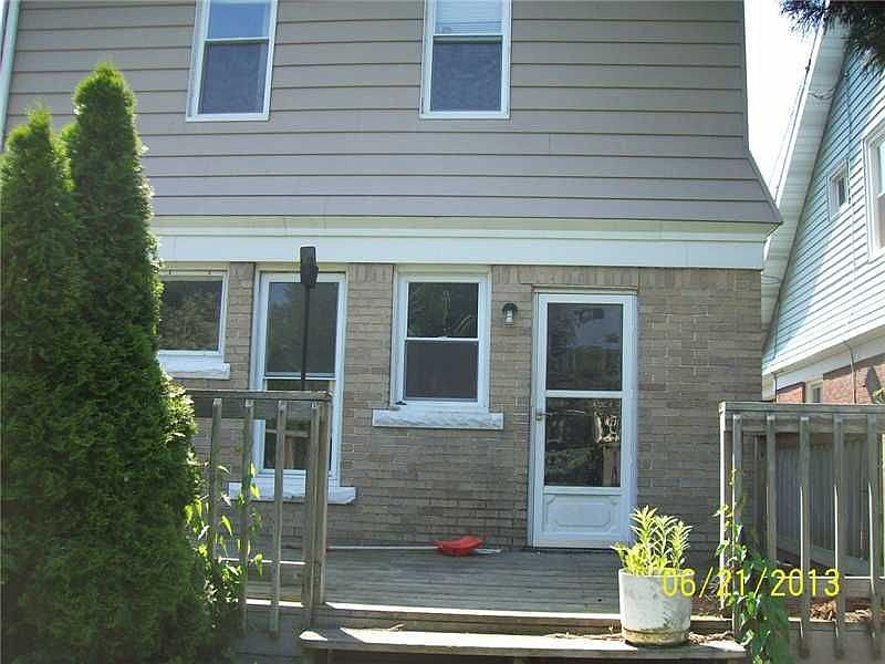 2nd image of 1020 W 31st St