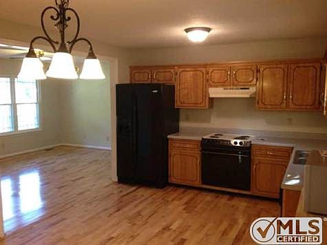 3rd image of 1799 Antler Dr