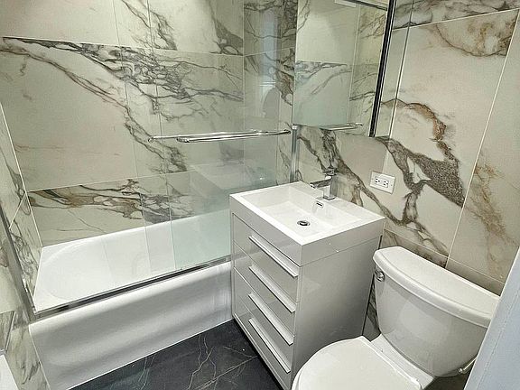 4th image of 45 Tudor City Pl #2171