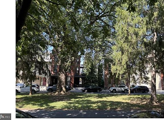 2nd image of 510 Chestnut St
