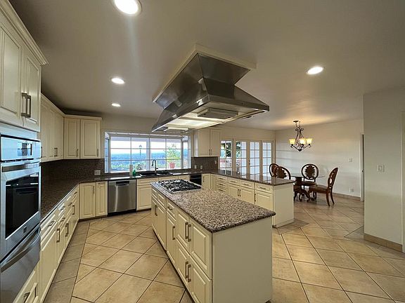For Lease in Encino Hills - Kitchen with Unobstructed Views