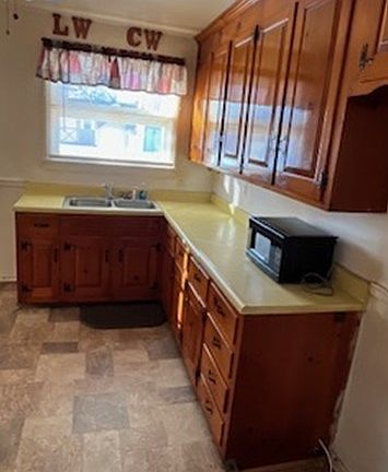 5th image of 1512 Catalina Dr