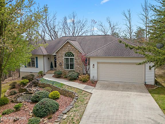 2nd image of 106 Cathedral Dr