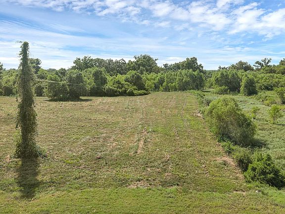4th image of 22810 Pittman Dr