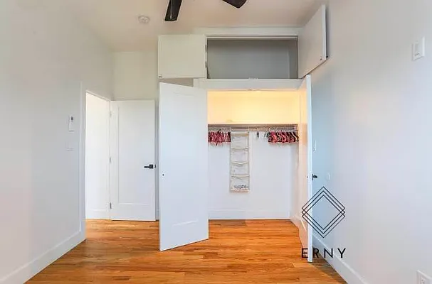 Rented by ERNY LLC | media 4