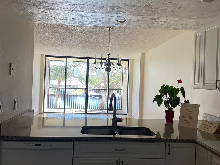 14 Royal Palm Way #204 — Photo 7
