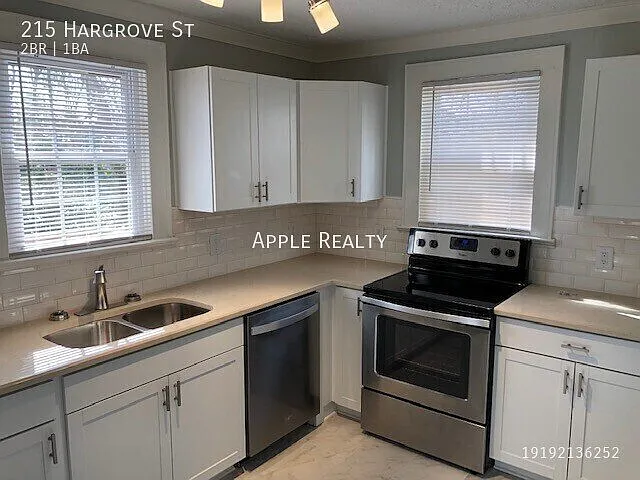 215 Hargrove St - Available in October! — Photo 3