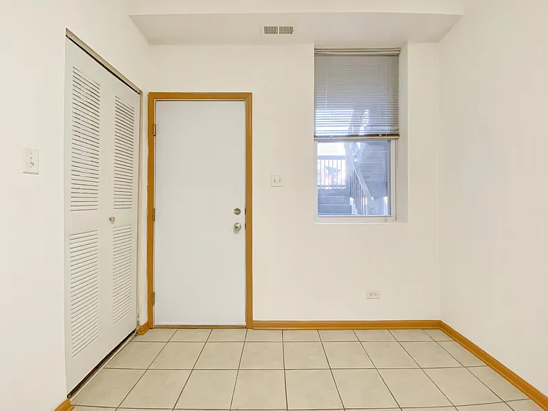 2930 W Shakespeare Ave — Photo 15