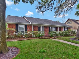 5611 Rutherglenn Dr, Houston, TX 77096