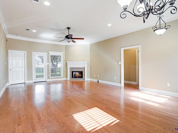 4th image of 223 S Calvin Ave