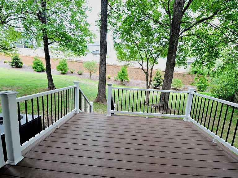 962 Saint Catherines Dr — Photo 33