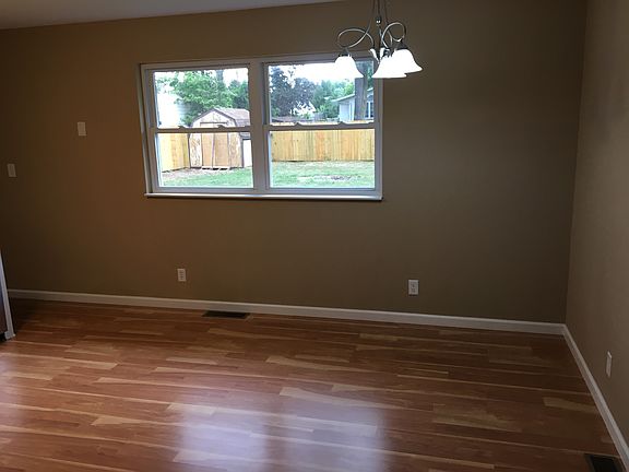 3rd image of 28897 Driftwood Dr