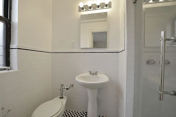 Rented by Balen Real Estate, LLC | media 19