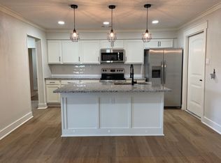 801 10th St, Honey Grove, TX 75446