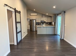 730 Hillcrest Dr, Longview, WA 98632