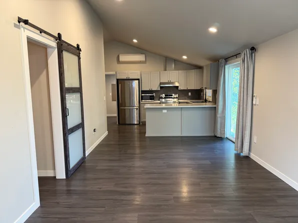 730 Hillcrest Dr, Longview, WA 98632