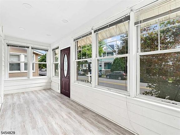 3rd image of 22 Prospect St