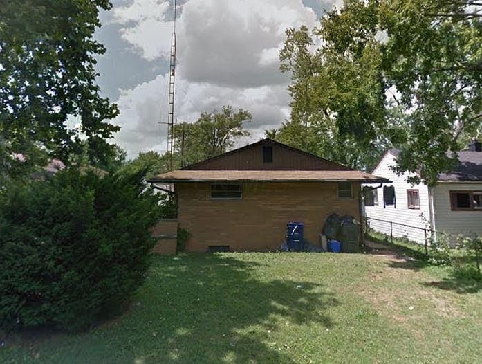 2nd image of 2931-2933 Hiawatha St