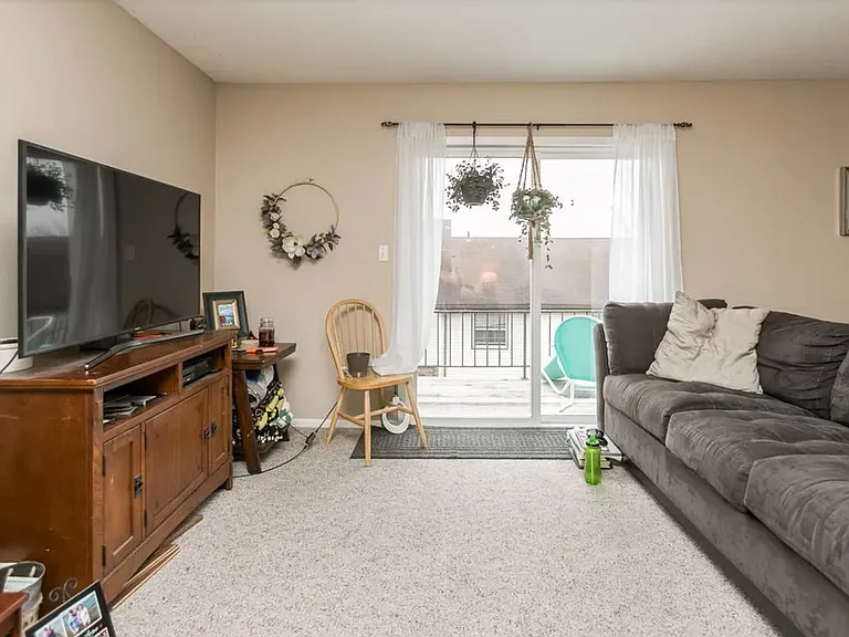 403 21st Avenue Pl — Photo 7
