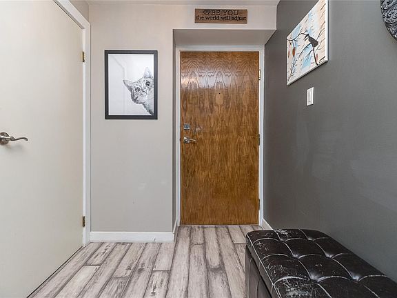 4th image of 1010 View St #1003