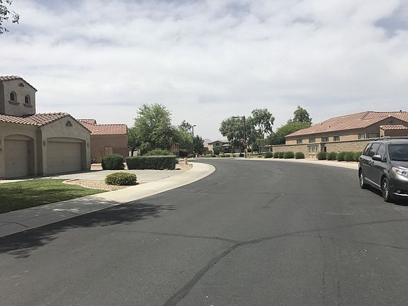 4th image of 17649 W Carmen Dr
