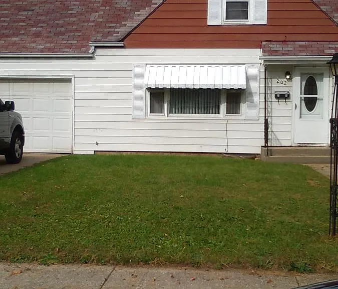 202 Hosmer St — Photo 1