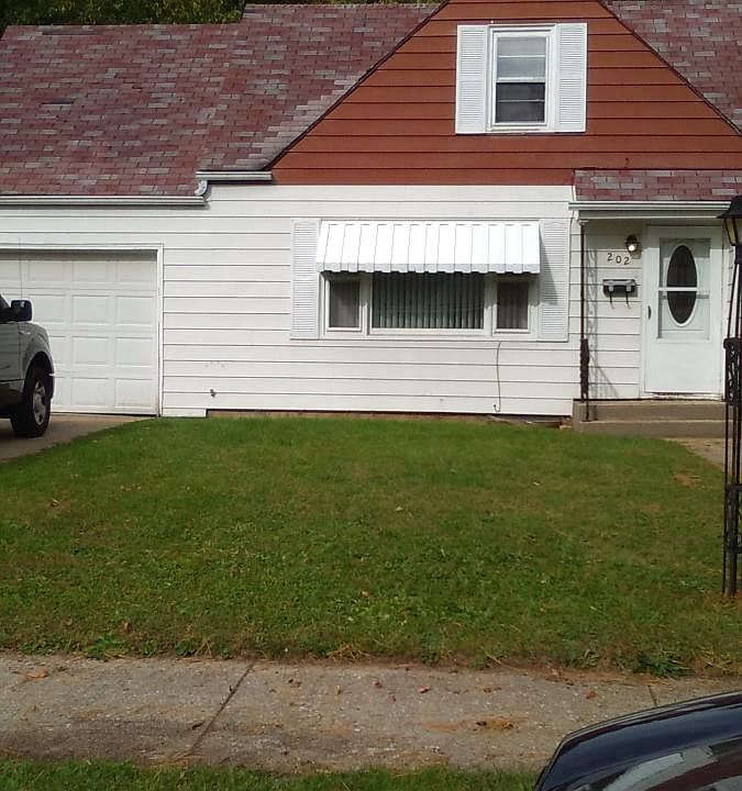 1st image of 202 Hosmer St