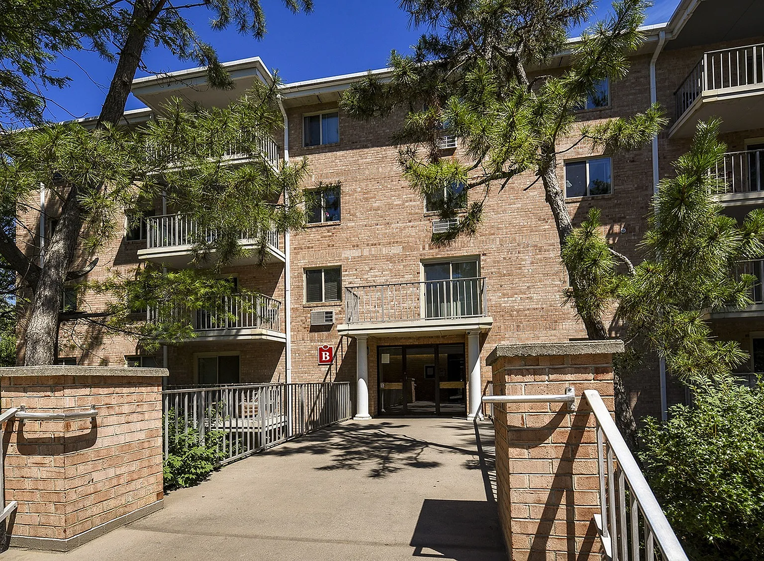 Valley Forge Suites — Photo 4
