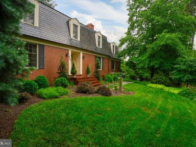 806 W Lake Ave, Baltimore, MD, 21210