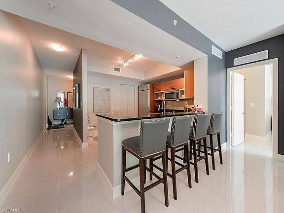 2nd image of 3000 Oasis Grand Blvd APT 501