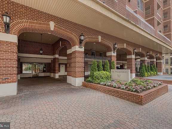 3rd image of 1276 N Wayne St Penthouse 7