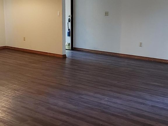 4th image of 7519 India Ave