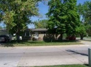 512 E 17th St, Grand Island, NE 68801
