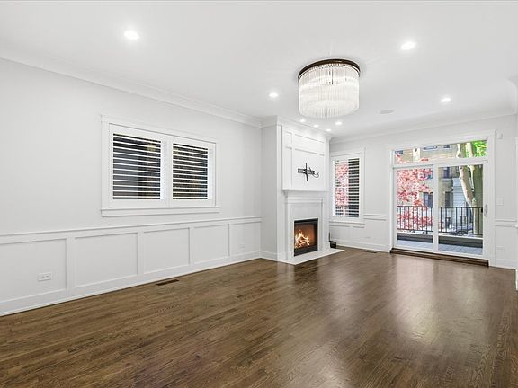 3rd image of 852 W Lill Ave #1