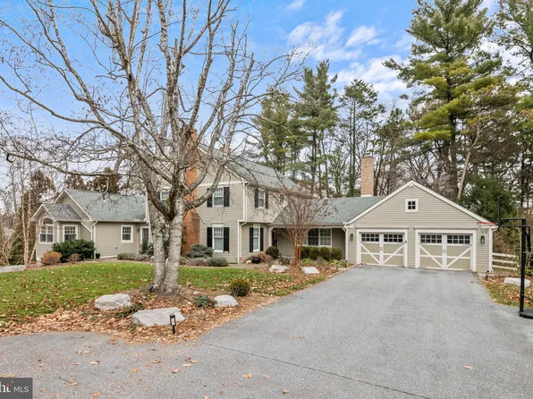 8 Trent Pl, Wyomissing, PA 19610