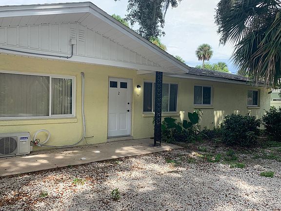 3rd image of 2 E Magnolia Ave