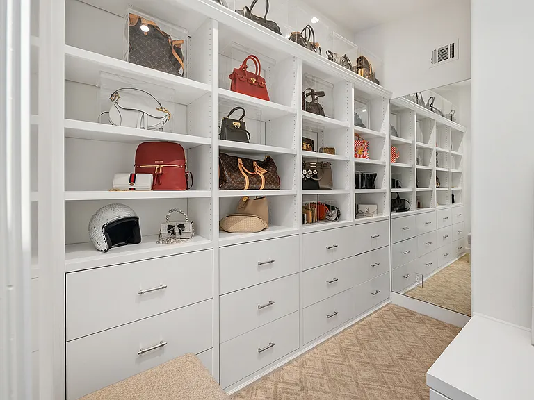 Master closet entry