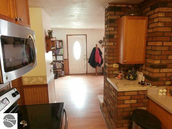 4th image of 7959 N Bliss Rd