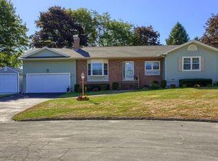 27 Dottie Ln, Methuen, MA 01844