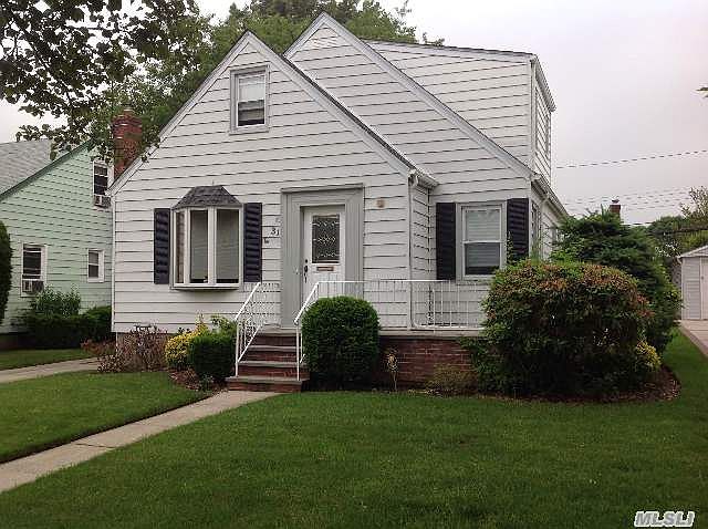 1st image of 31 Carole Ave