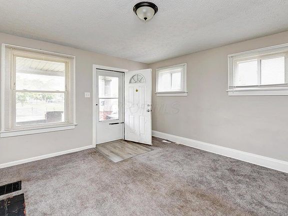 4th image of 585-587 S Burgess Ave
