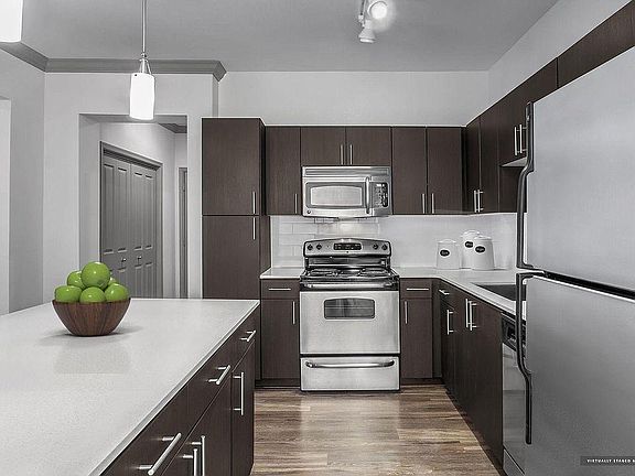 *Photo may not apply to actual unit