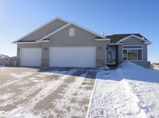 1501 N Holbrook Ave, Sioux Falls, SD 57107