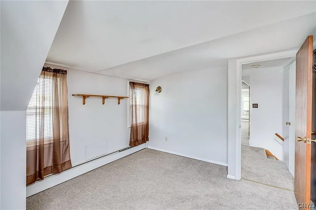712 Emmett St — Photo 3