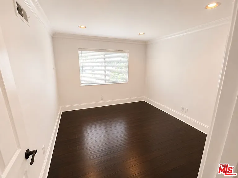 18113 Bromley St — Photo 14