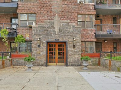 30 Clinton Place #4C, New Rochelle, NY, 10801